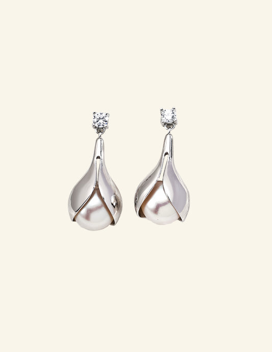 Shimmering Pearl Earrings