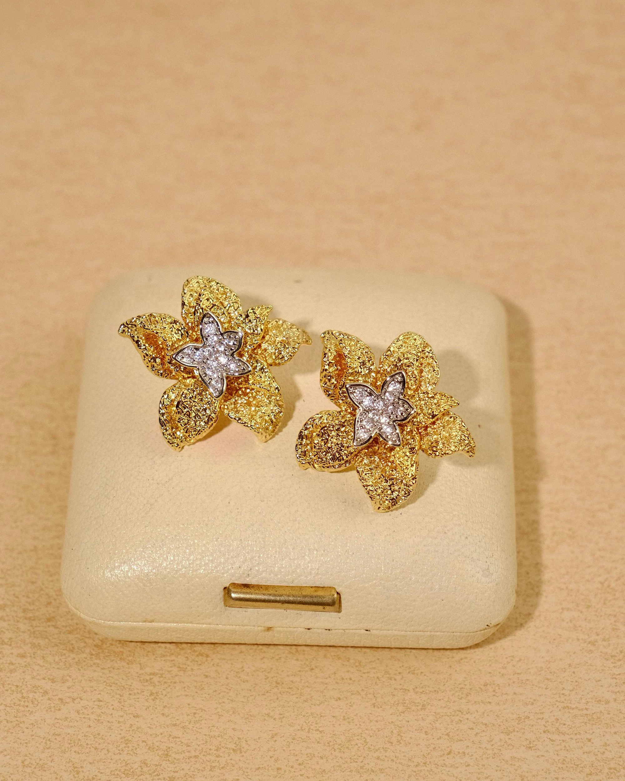 Lys Earrings
