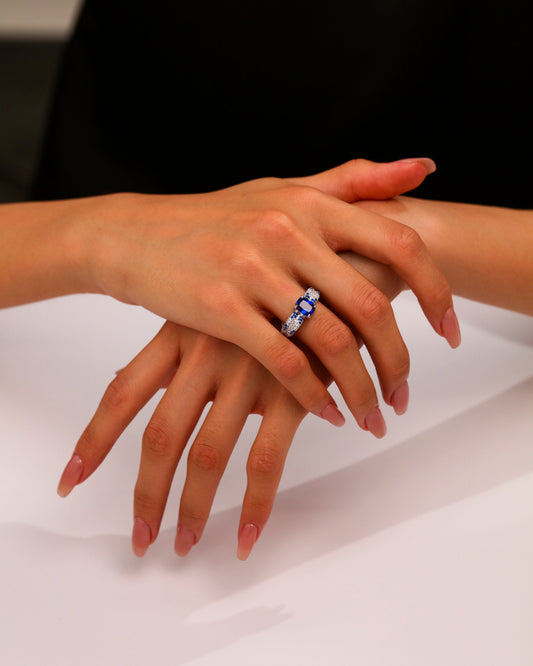 5.3-Carat Aquamarine Blue High Carbon Diamond Starry Ring