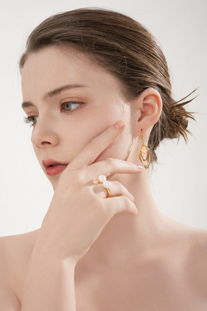 Silent Glow Earrings