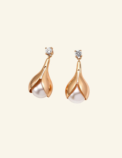 Shimmering Pearl Earrings