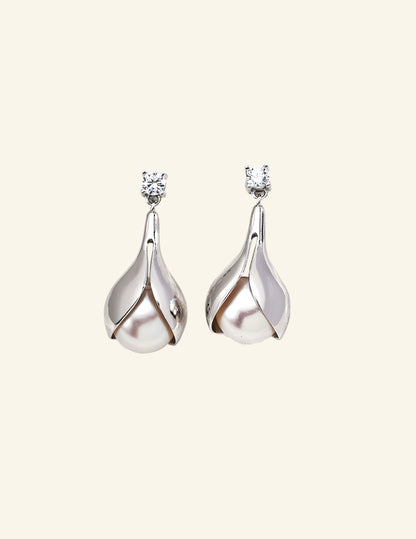 Shimmering Pearl Earrings