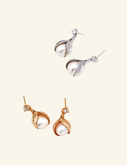 Shimmering Pearl Earrings