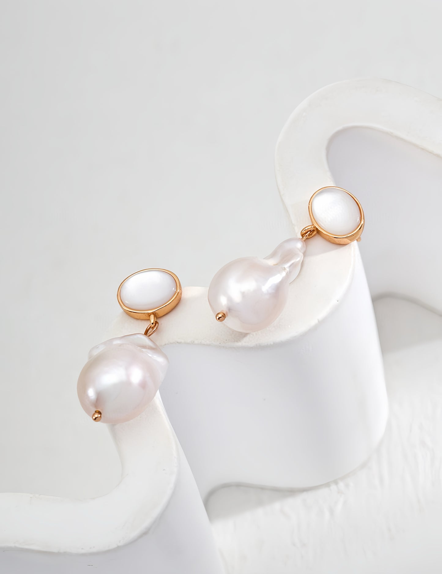 Moonlight Pearl Earrings