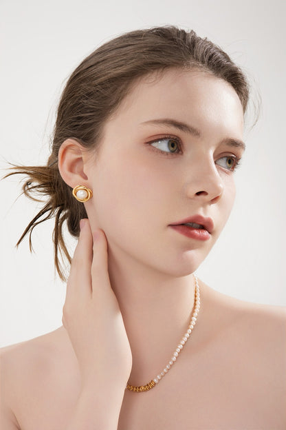 Timeless Pearl Earrings