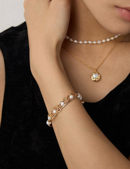 Winter Pearl Bracelet
