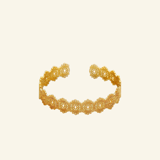 Regal Lace Bracelet