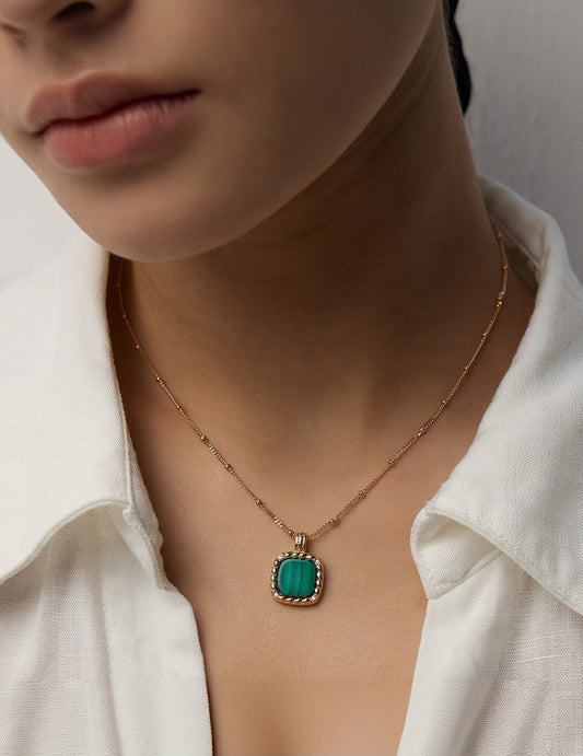 Minimalist Malachite Necklace